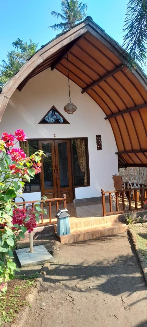 Ofal Lumbung Gili Air Luaran gambar