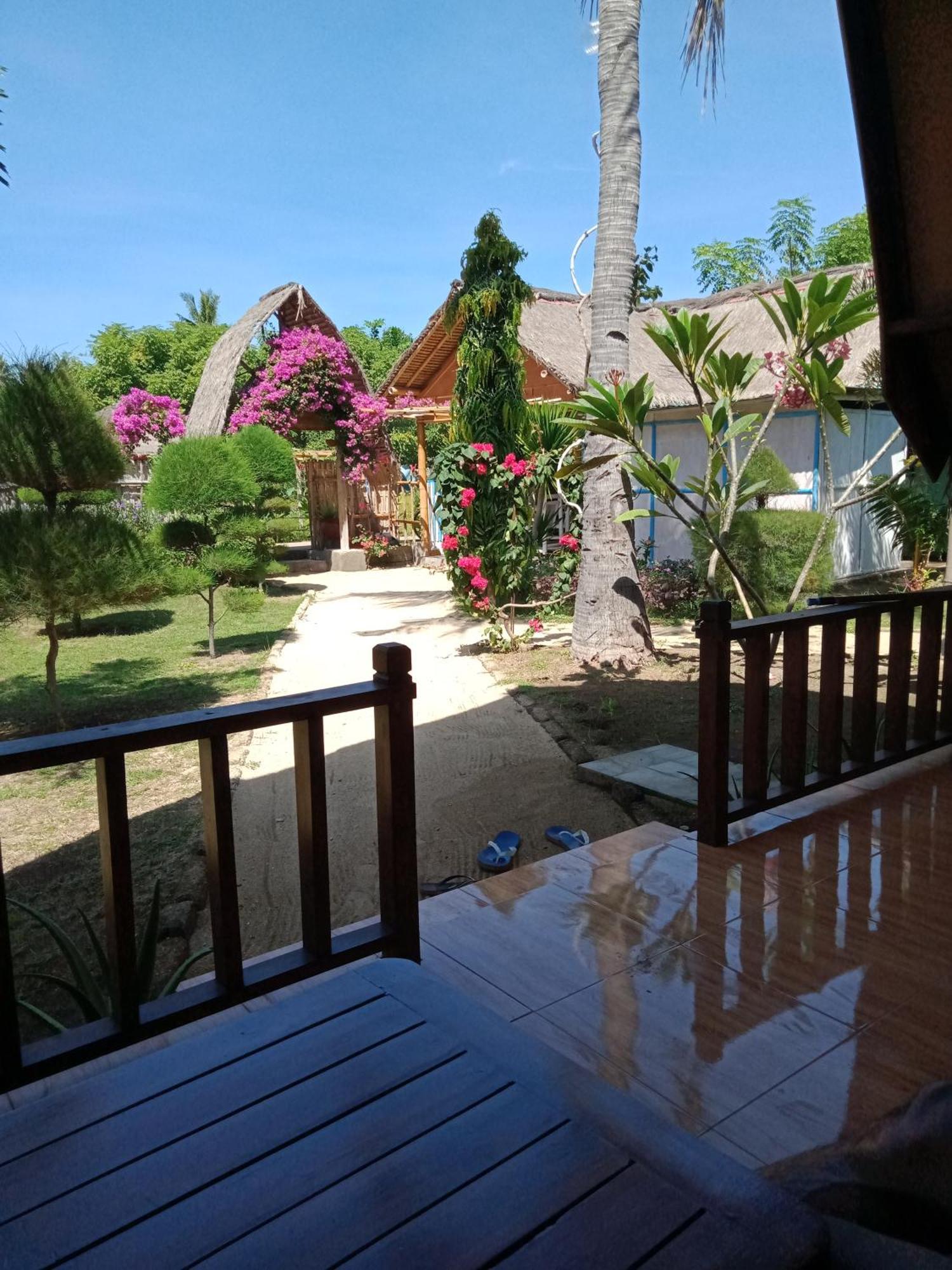 Ofal Lumbung Gili Air Luaran gambar