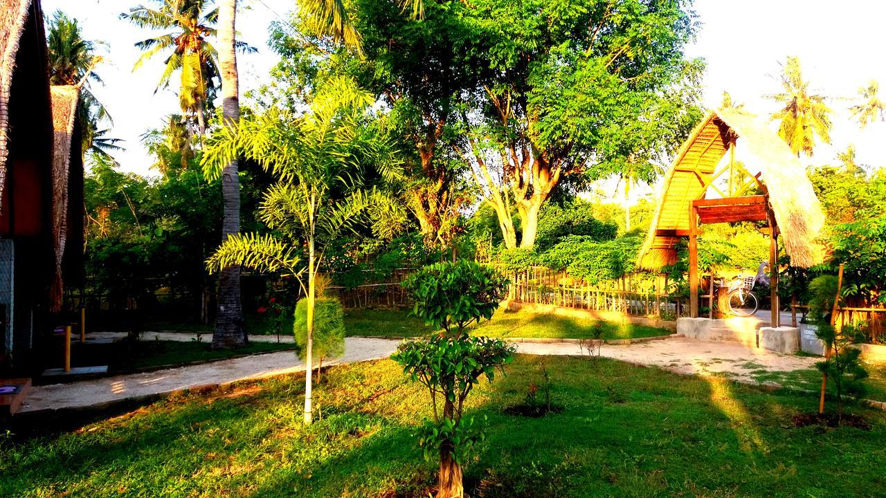 Ofal Lumbung Gili Air Luaran gambar