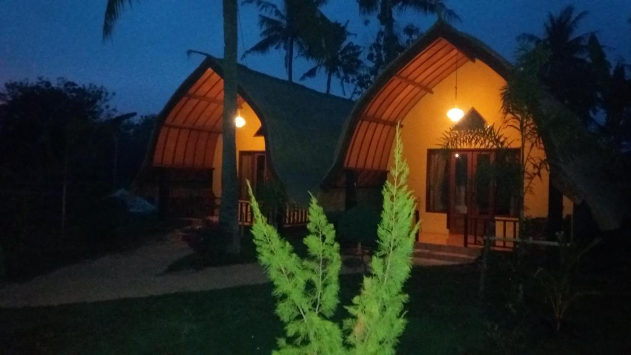 Ofal Lumbung Gili Air Luaran gambar